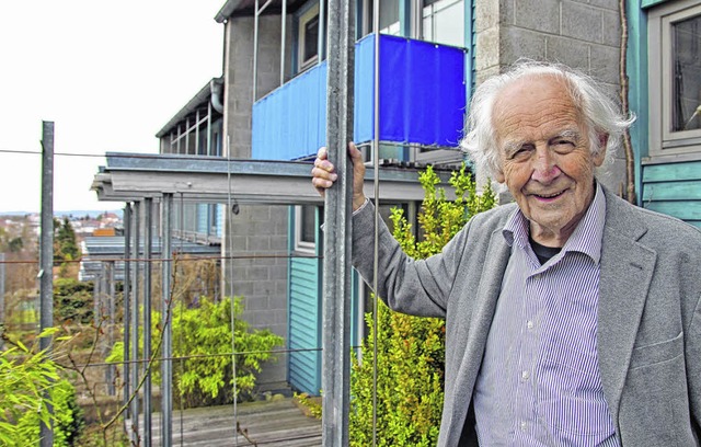 Harry Ludszuweit auf der Terrasse sein... Architekt und Knstler 90 Jahre alt.   | Foto: Gnter Vollmer