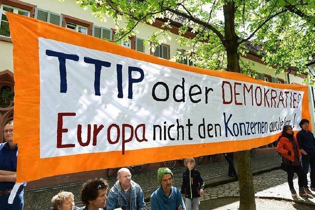 300 demonstrieren am globalen Aktionstag gegen TTIP