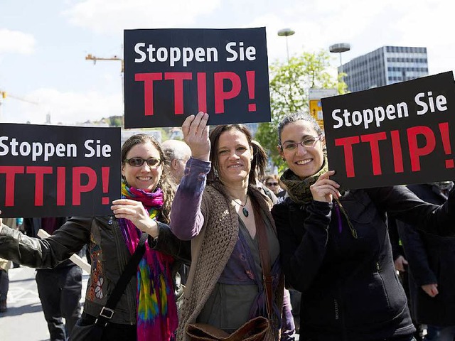 Demonstrantinnen in Stuttgart  | Foto: dpa