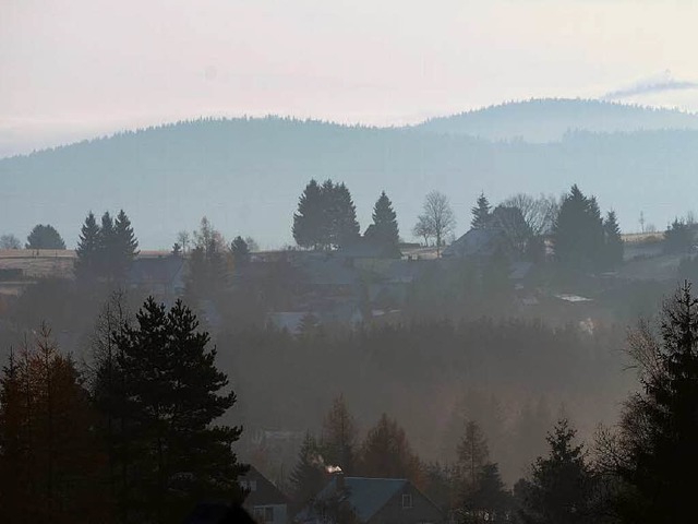 Das Erzgebirge bei Schnheide:  Irgend...   kommt er angekrochen, der Gestank.   | Foto: Picture-alliance