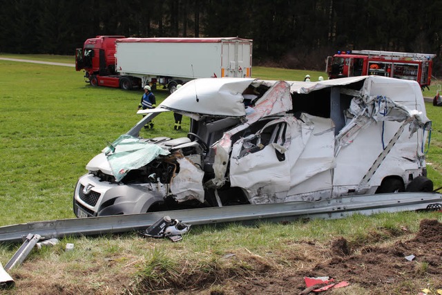 B31 nach Unfall zwischen Titisee und Neustadt voll gesperrt  | Foto: Martin Ganz Kamera24tv