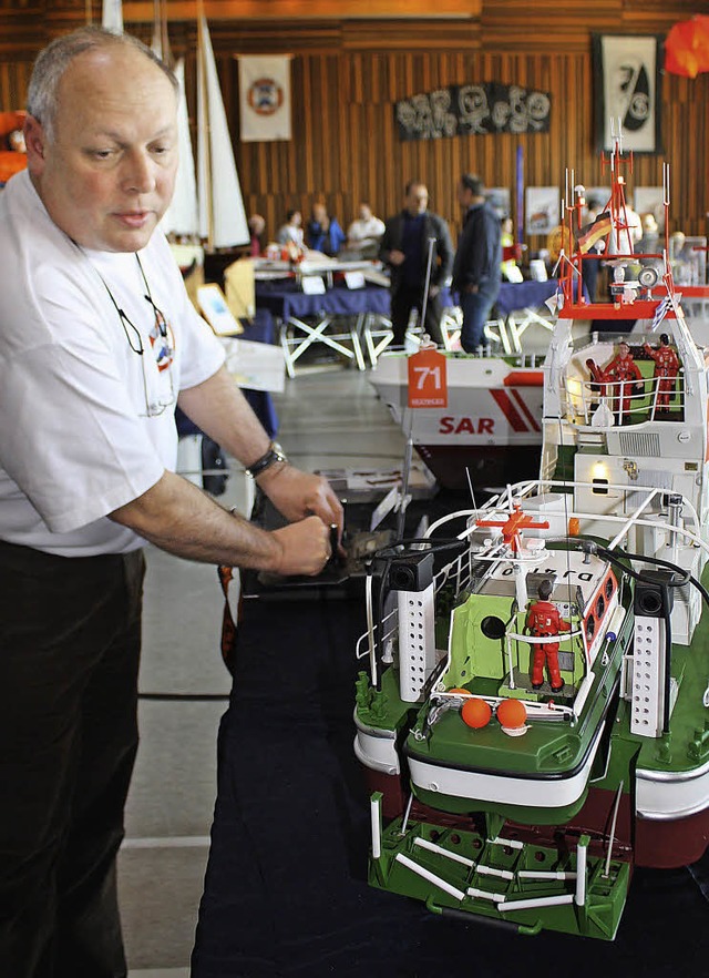 Christoph Gerber und sein SAR-Rettungskreuzer   | Foto: Gabriele Fssler