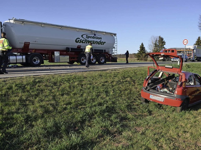 Schwer verletzt wurde die Fahrerin die...inwagens bei einem Unfall auf der B31.  | Foto: Martin Ganz Kamera24tv