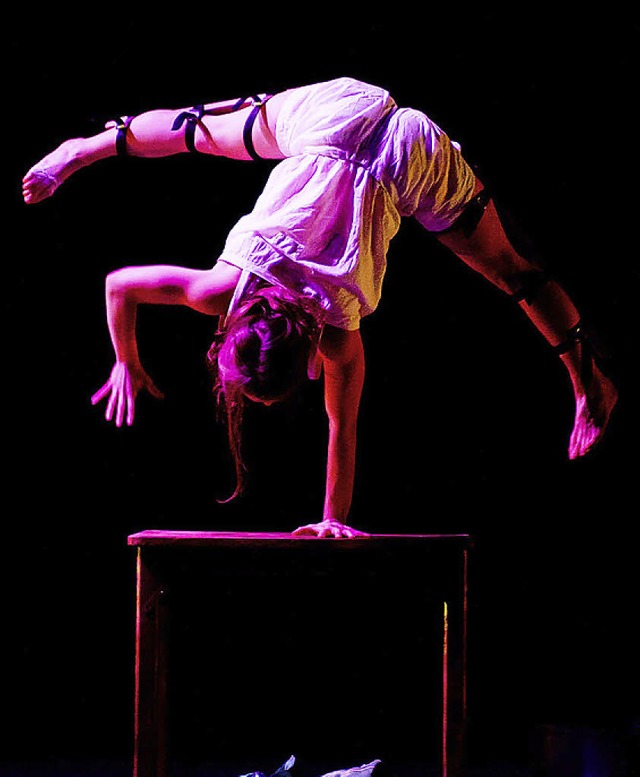 Im Gleichgewicht: eine Knstlerin von Poivre Rose   | Foto: Pierre Vasic