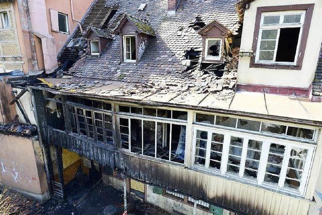 Nach Brand: Dreiknigshaus muss teilweise abgerissen werden