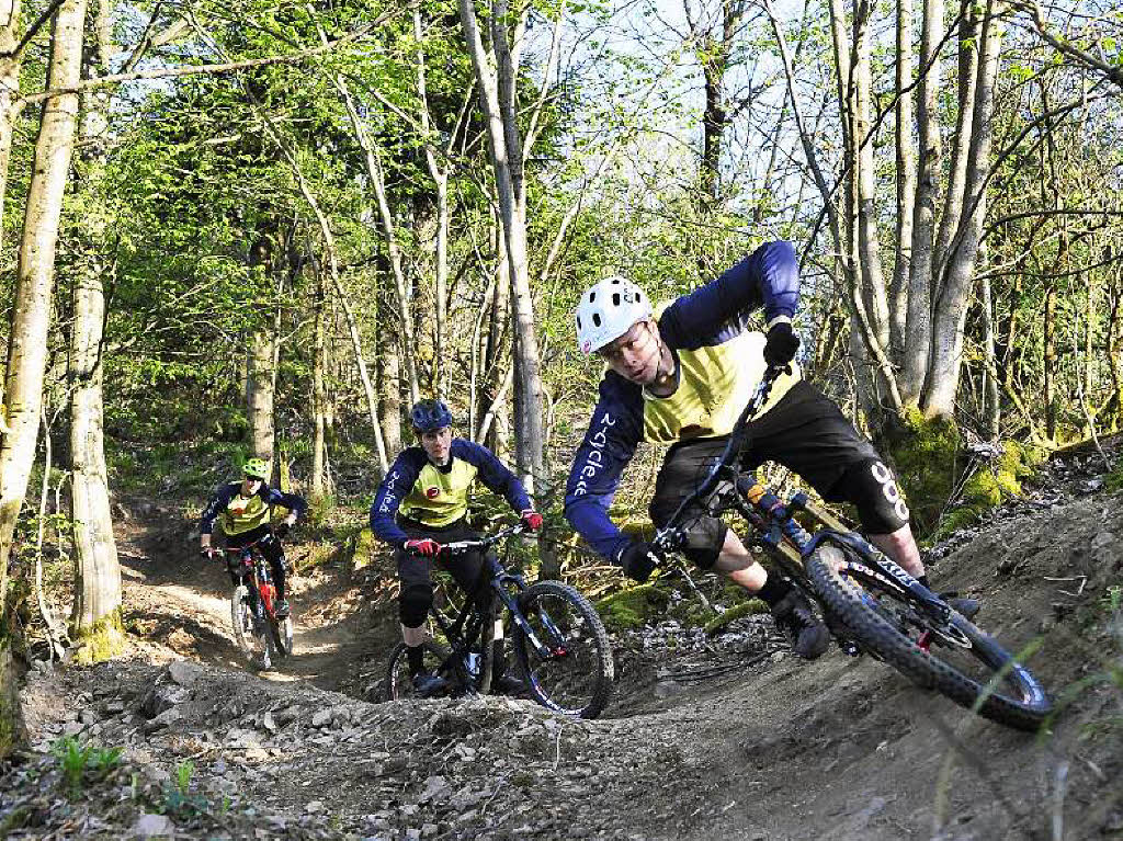 Mountainbiker genieen das Erlebnis Kybfelsen-Trail