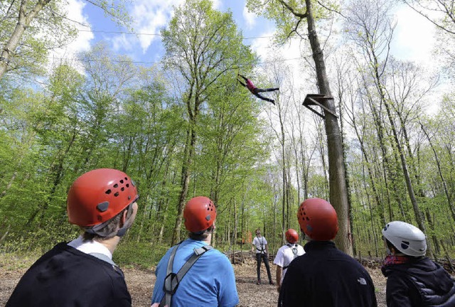 Wer&#8217;s mag, kann im Waldseilgarten Rieselfeld hoch hinaus.  | Foto: Rita Eggstein