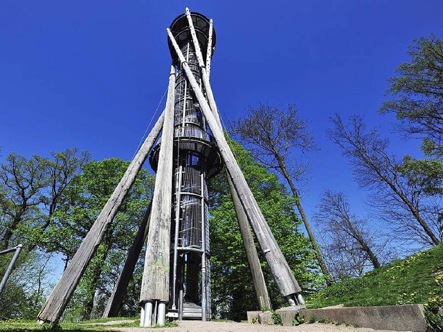 Der hlzerne Schlossbergturm ist marode.  | Foto: Thomas Kunz