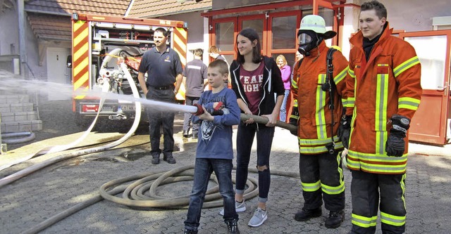 Frh bt sich, wer vielleicht einmal b...er Freiwilligen Feuerwehr in Nordweil.  | Foto: Reiner Merz