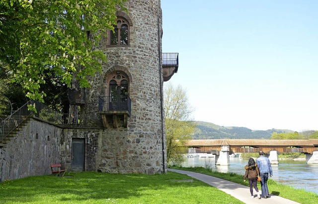 Beim Diebsturm am Rheinufer soll ein Stadtstrand entstehen.   | Foto: Sina Gesell