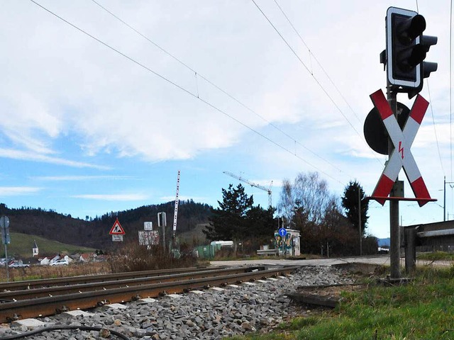 An diesem Bahnbergang bei Ortenberg  ...m Frhjahr 2014 ein 17-jhriger Junge.  | Foto: Helmut Seller