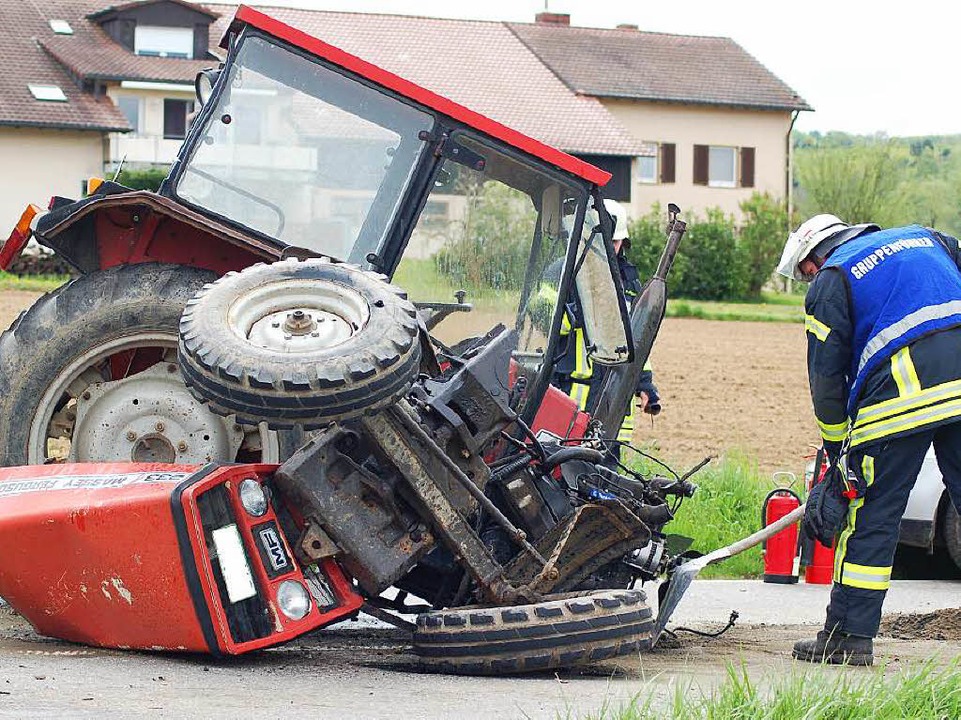 Bei dem Unfall zwischen einem Pkw und einem Traktor kam niemand zu Schaden.  | Foto: Tamara Keller