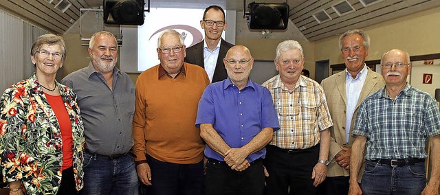 Ehrungen beim Turnverein (von links): ...chmidt, Otto Oschwald, Franz Ringwald   | Foto: heidi fssel