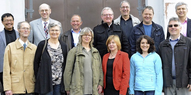 Der neue Pfarrgemeinderat der Kircheng...chmid, Michael Kiffe und Armin Bierer.  | Foto: Hannes Lauber