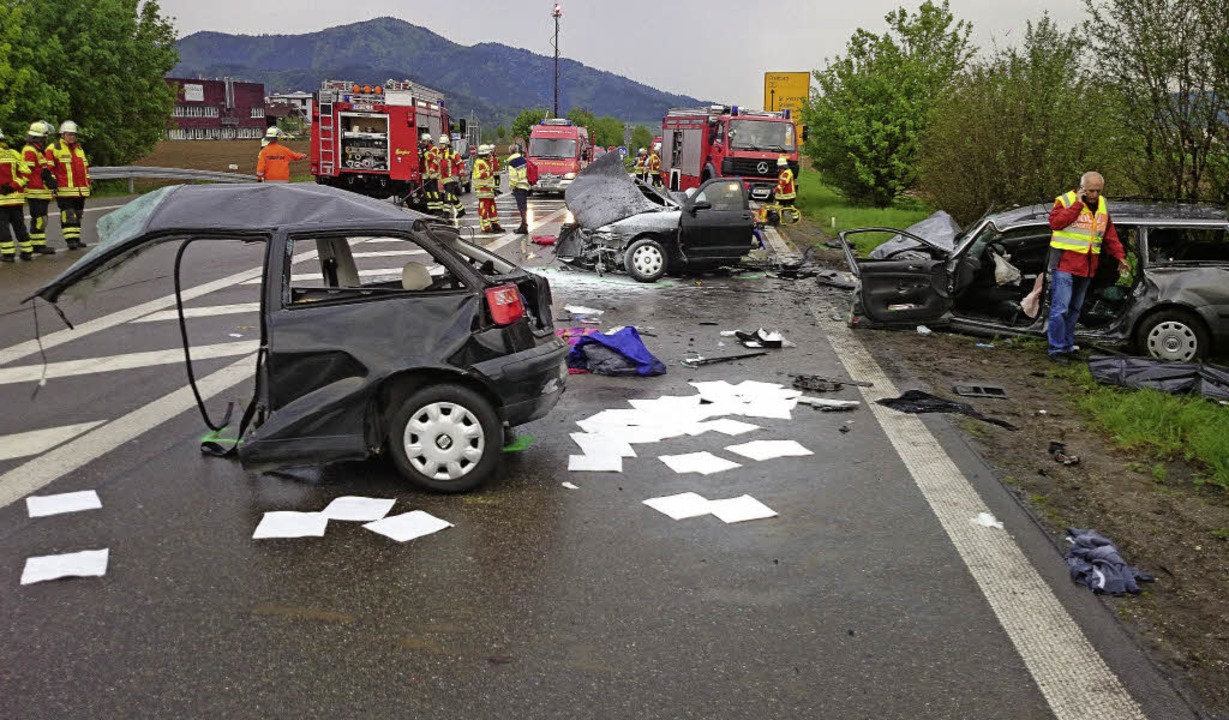 Frontalunfall Fordert Zwei Tote - Kirchzarten - Badische Zeitung