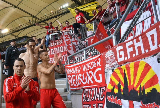 Sdbadische Freude im Schwabenland: Di...eler lassen sich von den Fans feiern.   | Foto: Keller (2)/Heuberger
