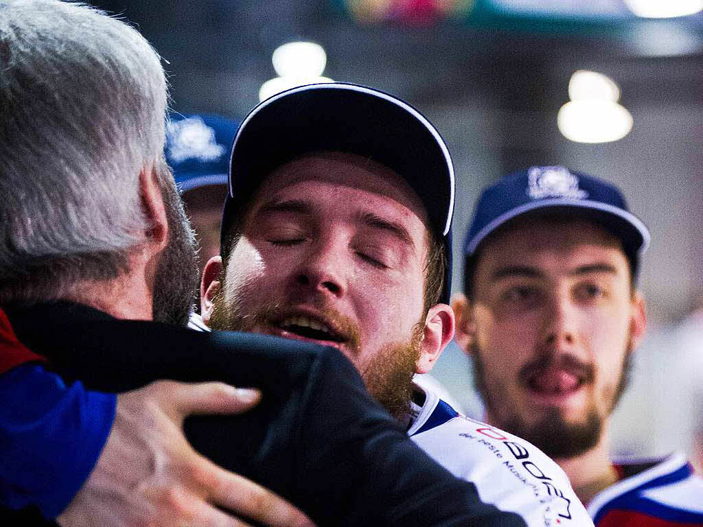 Aufstieg: Der EHC Freiburg ist in der DEL2. Aufstieg: Der EHC Freiburg ist in der DEL2.