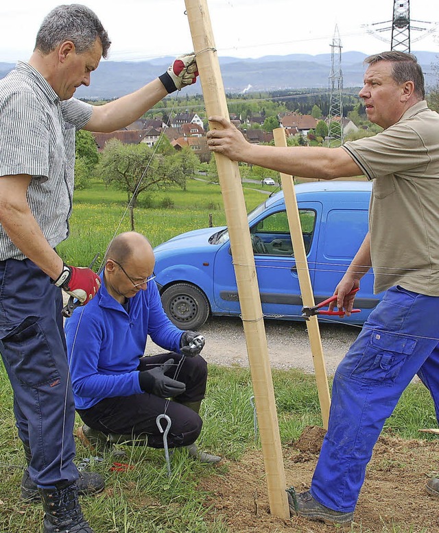 Markus Kuny (von links), Stefan Tscheu...nd Jrgen Reiske bei der Vorbereitung   | Foto: Petra Wunderle