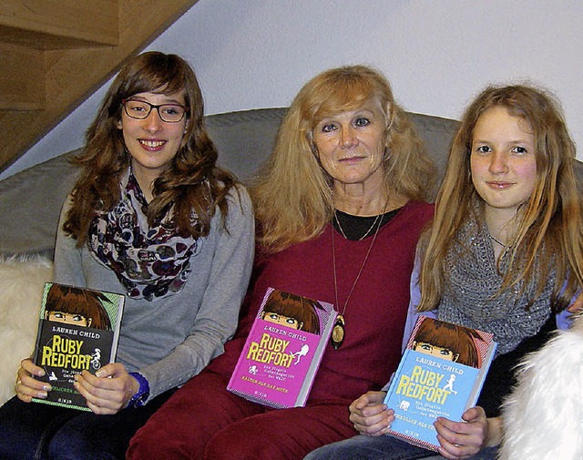 Anne Braun mit Anne (links) und Wiebke (rechts)   | Foto: Privat