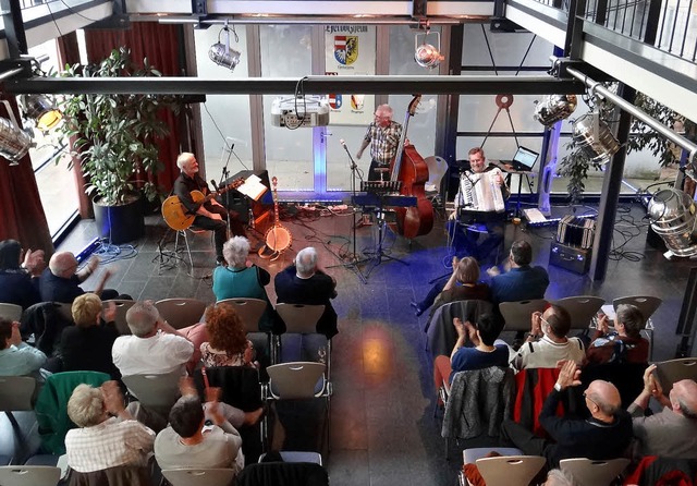 Zahlreiche Zuhrer genossen am Sonntag... Herbolzheimer Musiktage im Torhaus.    | Foto: Susanne Frank