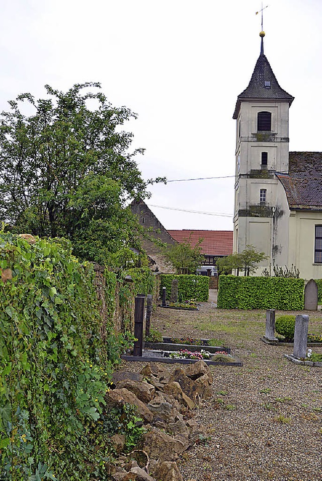 Die Friedhofsmauer in Seefelden ist kaputt.   | Foto: sigrid umiger