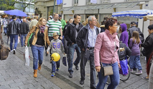 Lrrachs zieht als Einkaufsstadt, nicht nur am verkaufsoffenen Sonntag.   | Foto: Babrara Ruda