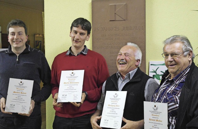 Die Kolpingfamilie ehrte langjhrige M...ann, Wolfgang Drr und Helmut Mutter.   | Foto: Artur Just