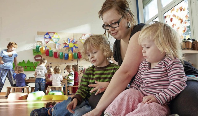 Immer mehr Eltern wollen auch Kinder, ...re alt sind, in Kitas betreuen lassen.  | Foto: Archivfoto: DPA