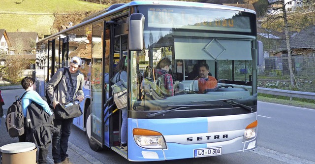 Private Unternehmen bedienen zirka 45 ...n-Bus die Schler nach Hasel und Wehr.  | Foto: Dirk Sattelberger