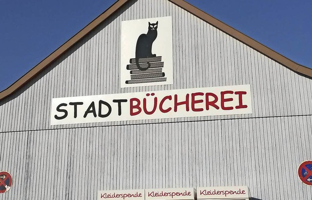 &#8222;Jetzt kann man auch vom Bahnhof...Giebel des Schuppens beim Busbahnhof.   | Foto: Bernhard Biendl