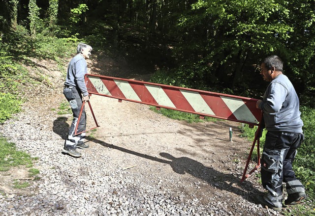 Gesperrt ist der bisherige Zugang zum ...der neue Zugang ist 400 Meter weiter.   | Foto: fotos: christoph breithaupt