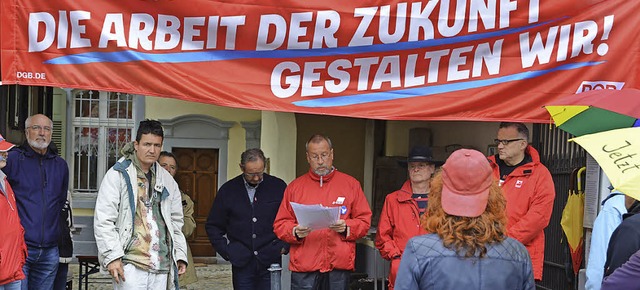 1. Mai-Protest vor dem Markgrfler Museum  | Foto: A. Huber