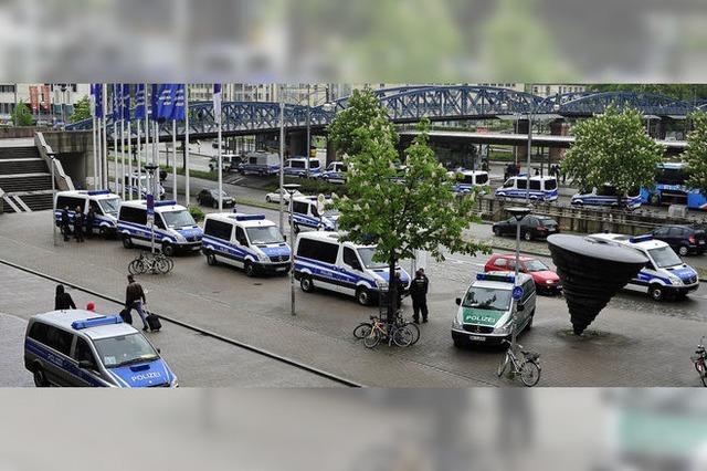 Polizei, Party und Platzregen