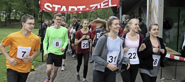 Das Benefiz-Vorhaben fand regen Zulauf...rferien-Club der AB-Gemeinde Steinen.   | Foto: Hans-Jrgen Hege