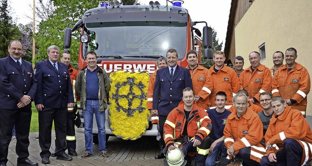 Zum Gruppenbild stellten sich nach der...eilungskommandant Benjamin Wasmer auf.  | Foto: Marco Schopferer