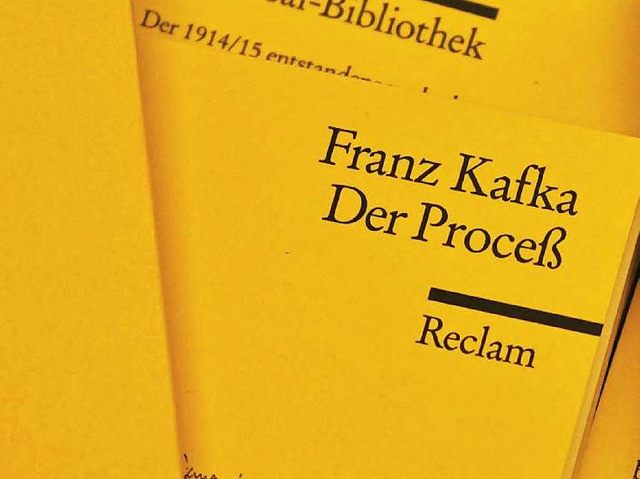 Warum werde ich verurteilt? Kafkas &#8...er Proce&#8220; ist Abi-Pflichtstoff.  | Foto: Ingo Schneider