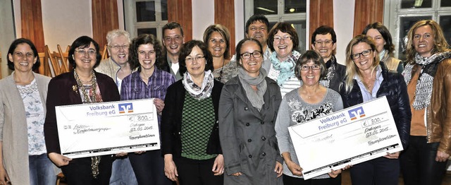 Gewinn bringende Fraueninitiativen: Au...ternsinger und die Kindertrauergruppe.  | Foto: Christel Hlter-Hassler