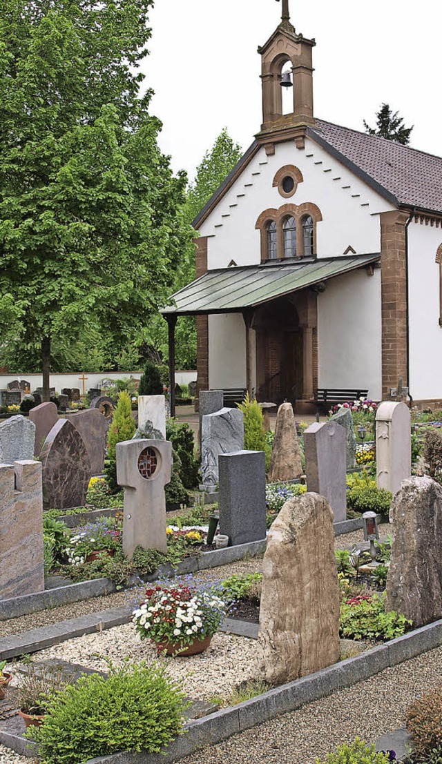 Friedhof Brombach:  Fr Urnen-Rasengr...hen  in Brombach nicht zur Verfgung.   | Foto: Paul Schleer