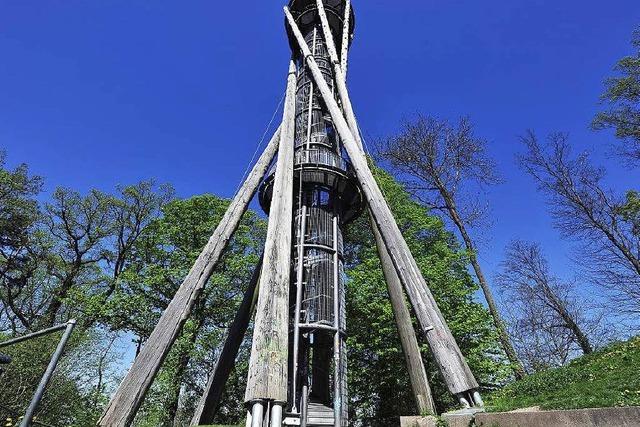 Stadt droht mit dem Abbau des Schlossbergturms