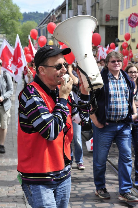 Erzieherinnen demonstrieren in der Freiburger Innenstadt  | Foto: Thomas Kunz