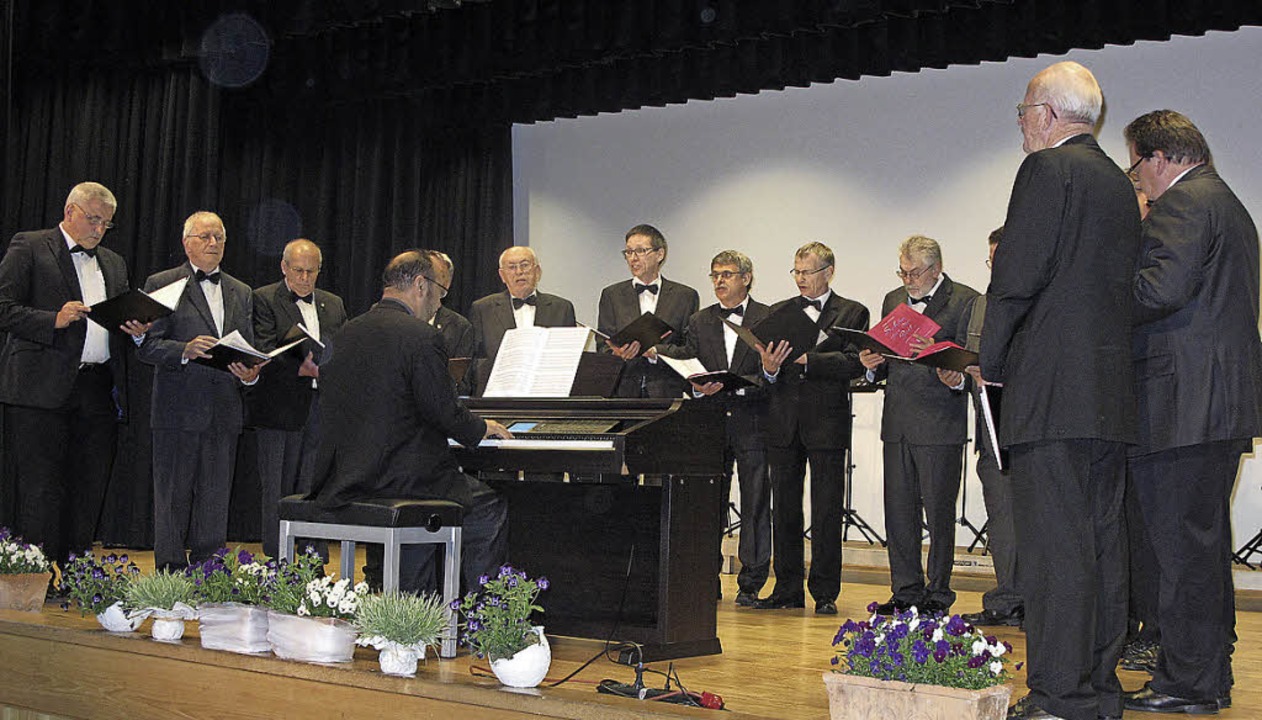<Text>Die Windener Chorsänger feierten... mit einem großen Konzertabend.</Text>  | Foto: Helmut Häringer