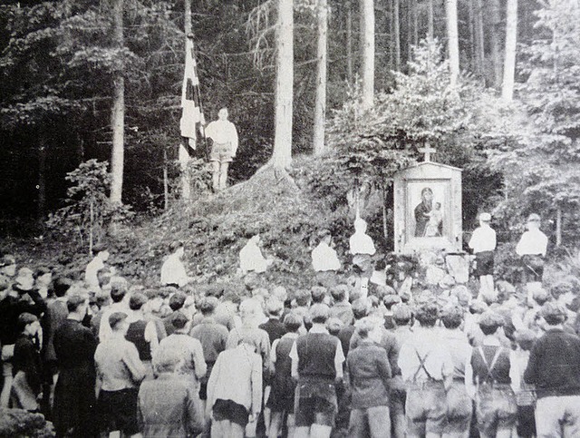 Zweimal wchentlich zog die Kollegsgem...und 60er Jahren im Mai zur Maiandacht.  | Foto: Archivfoto: Thomas Mutter