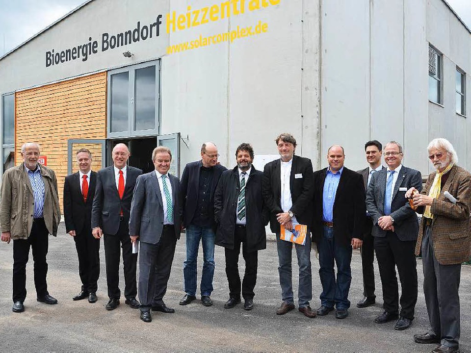 Als beispielhaftes Projekt bezeichnete... von links) das Nahwrmenetz Bonndorf.  | Foto: Juliane Khnemund