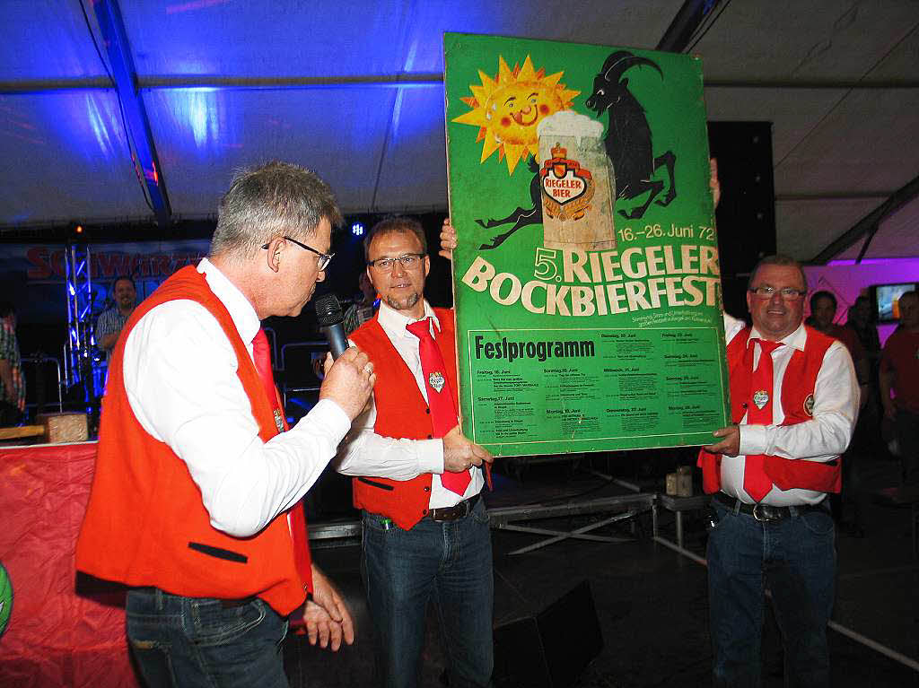 Sogar ein Original-Plakat vom Bockbierfest 1972, bei dem Tony Marshall seinen ersten Auftritt in Riegel hatte, prsentierten die Veranstalter am Samstagabend.