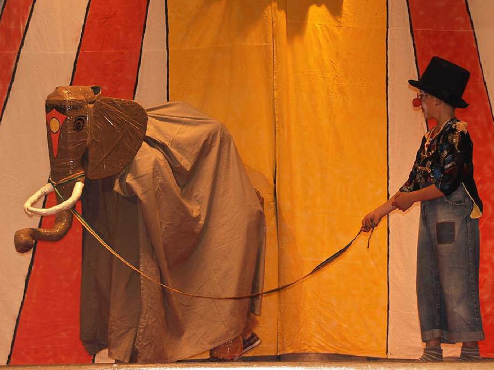 Impressionen aus der Zirkusvorführung.  | Foto: Karin Stöckl-Steinebrunner