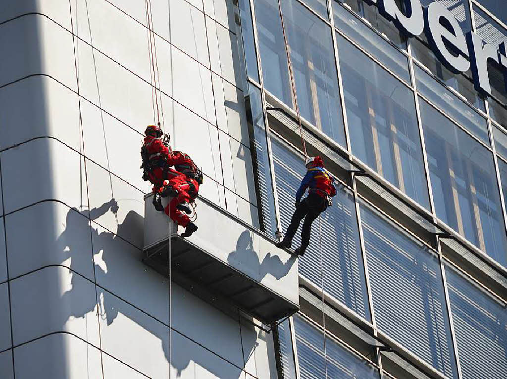 Die Feuerwehr Baden-Baden und die Bergwacht Die Feuerwehr Baden-Baden und die Bergwacht