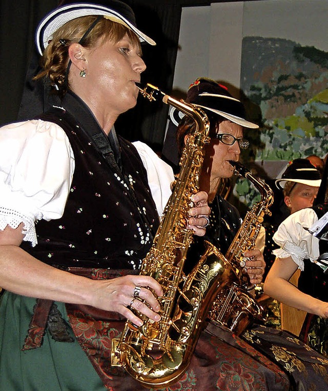 Das mit mehreren Musikerinnen besetzte...egister der Trachtenkapelle Heuweiler   | Foto: Christian Ringwald