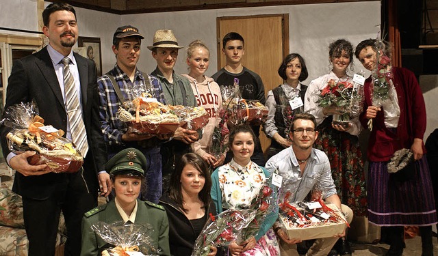 Die Theaterspielgruppe der Trachtenkap...ss gab es Geschenke fr die Akteure.    | Foto: Werner Probst