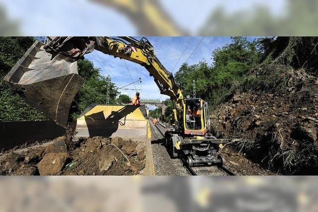 Hangrutsch blockiert zwei Tage lang die Rheintalbahn