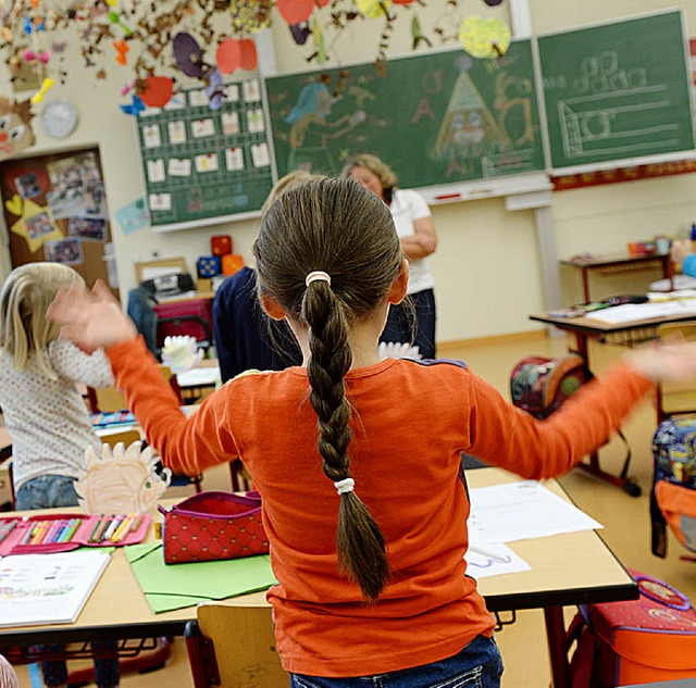 Wer den ganzen Tag an der Schule verbringt, soll und darf sich viel bewegen.  | Foto: Symbolbild: dpa